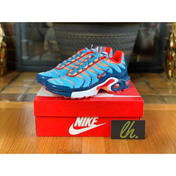 Size 4.5y Nike Air Max Plus "Swoosh Chain" - Picture 2 of 5